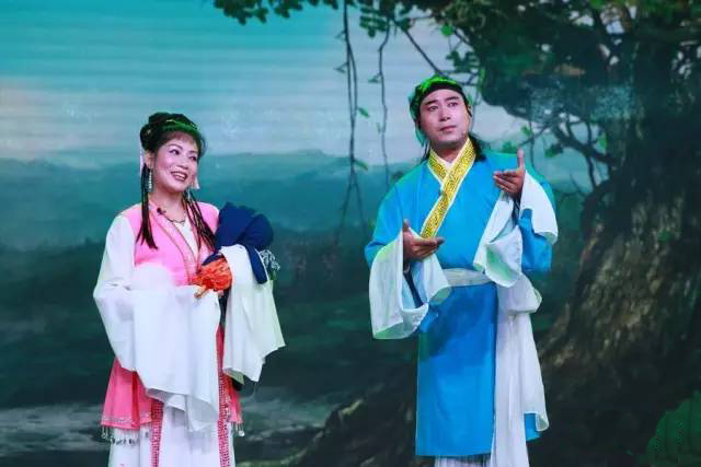 �Ϸ��еڶ��조��������Ϸ��������չ�ݻ����